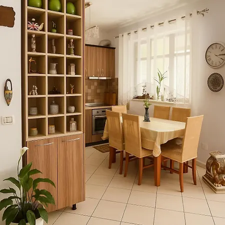 아파트 Comfort&cozy Near Airport & Bus Terminal *