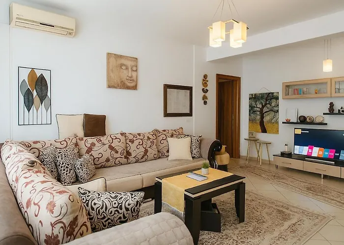 Comfort&cozy Near Airport & Bus Terminal تيرانا